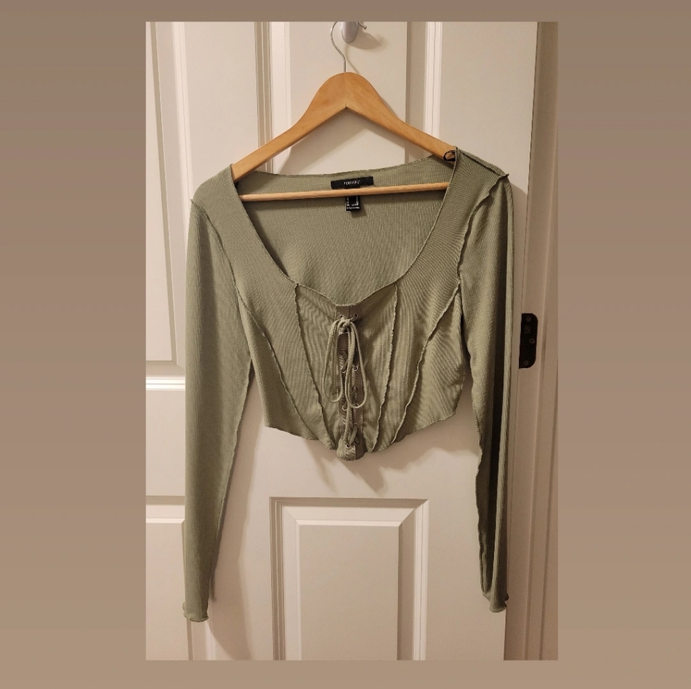 Tie crop top